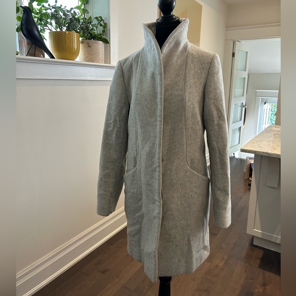 Aritizia ‘Cocoon Coat’ - Picture 10 of 13